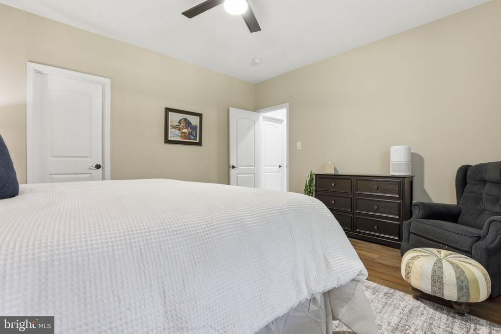 8046 SIDE HILL DR, WARRENTON, Virginia 20187, 5 Bedrooms Bedrooms, ,3 BathroomsBathrooms,Residential,8046 SIDE HILL DR,VAFQ2022334 MLS # VAFQ2022334