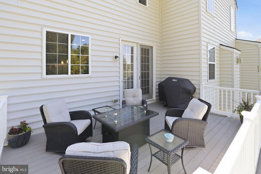 8046 SIDE HILL DR, WARRENTON, Virginia 20187, 5 Bedrooms Bedrooms, ,3 BathroomsBathrooms,Residential,8046 SIDE HILL DR,VAFQ2022334 MLS # VAFQ2022334