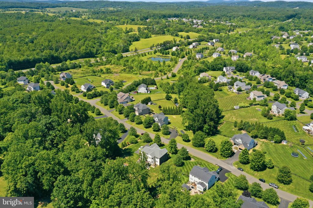 8046 SIDE HILL DR, WARRENTON, Virginia 20187, 5 Bedrooms Bedrooms, ,3 BathroomsBathrooms,Residential,8046 SIDE HILL DR,VAFQ2022334 MLS # VAFQ2022334