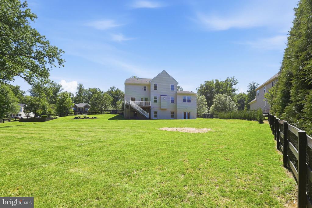 8046 SIDE HILL DR, WARRENTON, Virginia 20187, 5 Bedrooms Bedrooms, ,3 BathroomsBathrooms,Residential,8046 SIDE HILL DR,VAFQ2022334 MLS # VAFQ2022334
