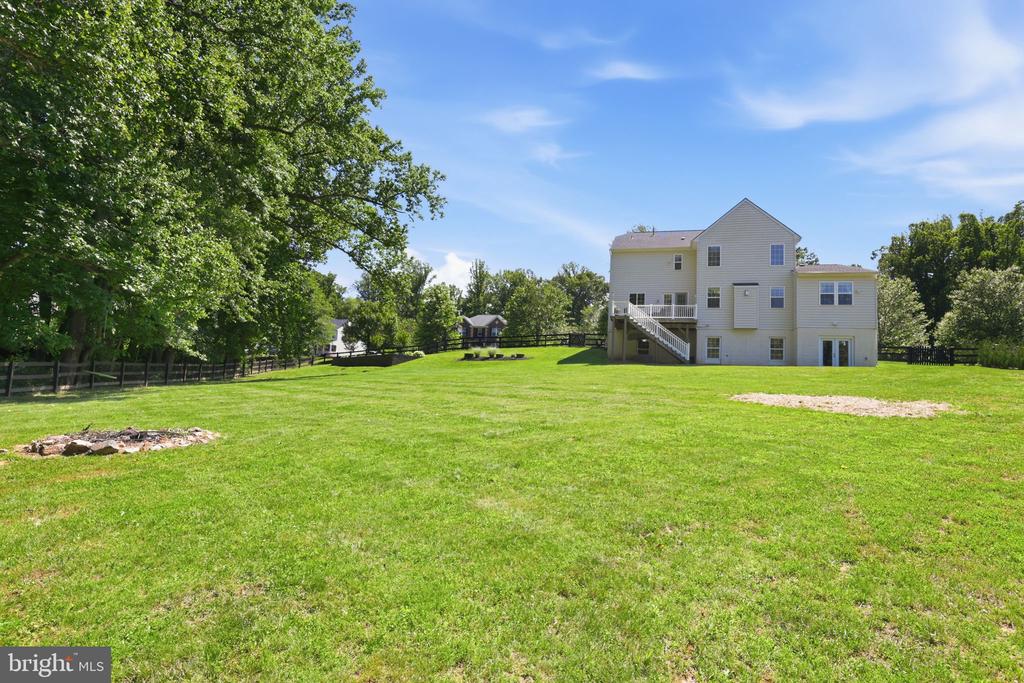 8046 SIDE HILL DR, WARRENTON, Virginia 20187, 5 Bedrooms Bedrooms, ,3 BathroomsBathrooms,Residential,8046 SIDE HILL DR,VAFQ2022334 MLS # VAFQ2022334