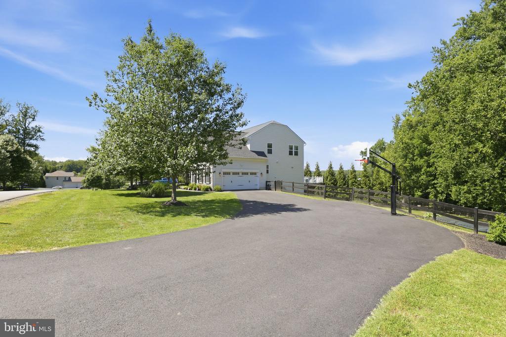 8046 SIDE HILL DR, WARRENTON, Virginia 20187, 5 Bedrooms Bedrooms, ,3 BathroomsBathrooms,Residential,8046 SIDE HILL DR,VAFQ2022334 MLS # VAFQ2022334