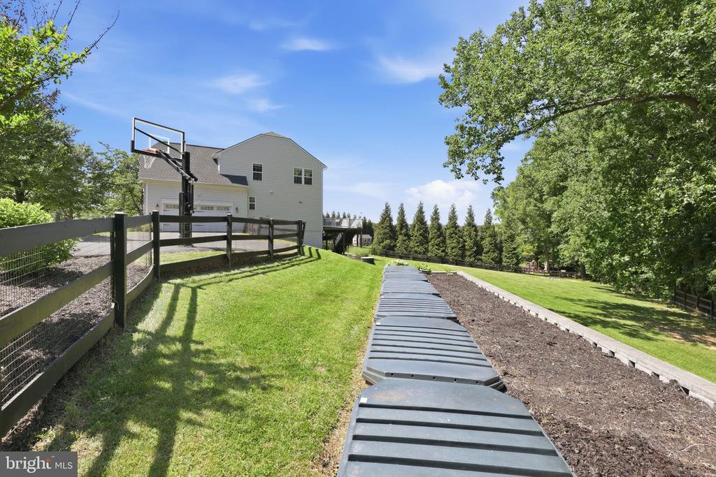 8046 SIDE HILL DR, WARRENTON, Virginia 20187, 5 Bedrooms Bedrooms, ,3 BathroomsBathrooms,Residential,8046 SIDE HILL DR,VAFQ2022334 MLS # VAFQ2022334