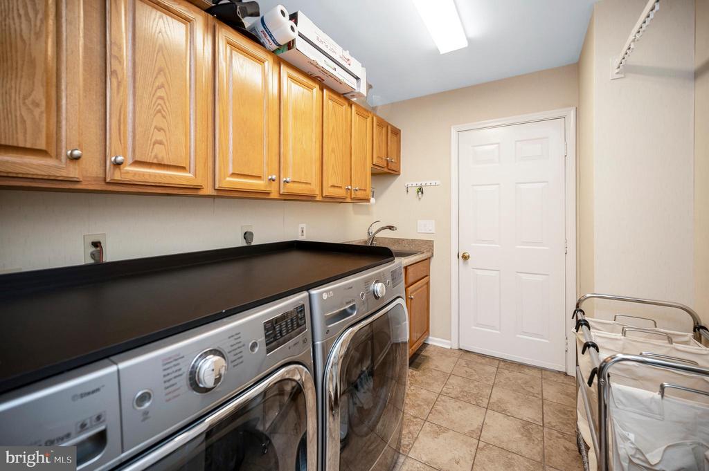 110 LEE CIR, LOCUST GROVE, Virginia 22508, 5 Bedrooms Bedrooms, ,4 BathroomsBathrooms,Residential,110 LEE CIR,VAOR2014346 MLS # VAOR2014346