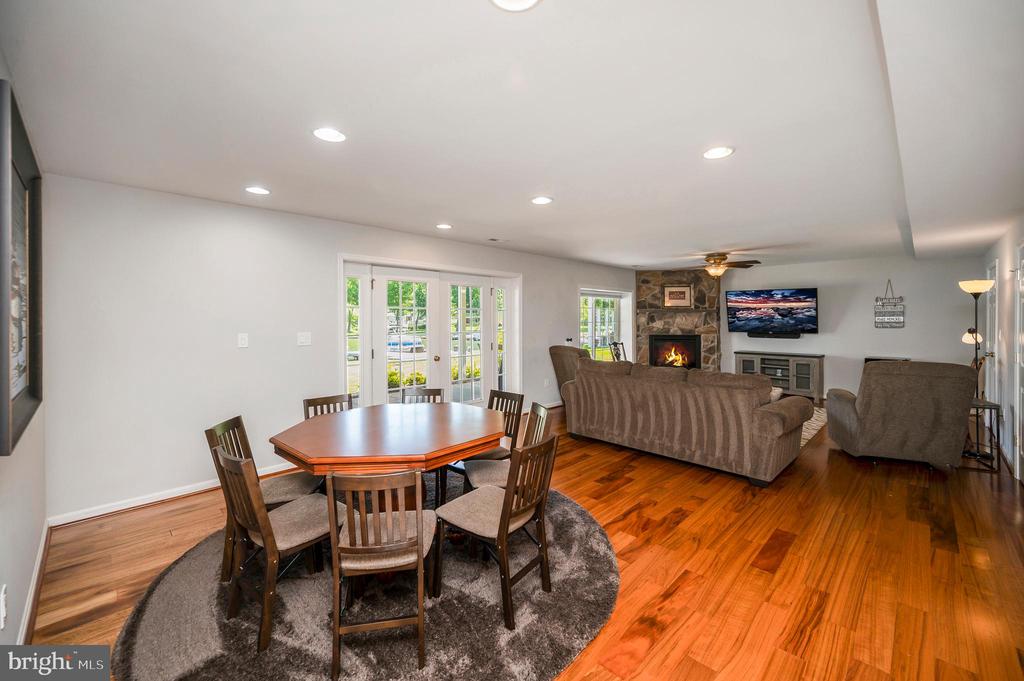 110 LEE CIR, LOCUST GROVE, Virginia 22508, 5 Bedrooms Bedrooms, ,4 BathroomsBathrooms,Residential,110 LEE CIR,VAOR2014346 MLS # VAOR2014346
