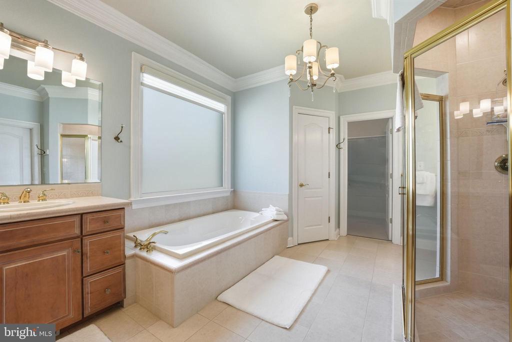 11608 LONGSTREET DR, SPOTSYLVANIA, Virginia 22551, 4 Bedrooms Bedrooms, ,2 BathroomsBathrooms,Residential,11608 LONGSTREET DR,VASP2042634 MLS # VASP2042634