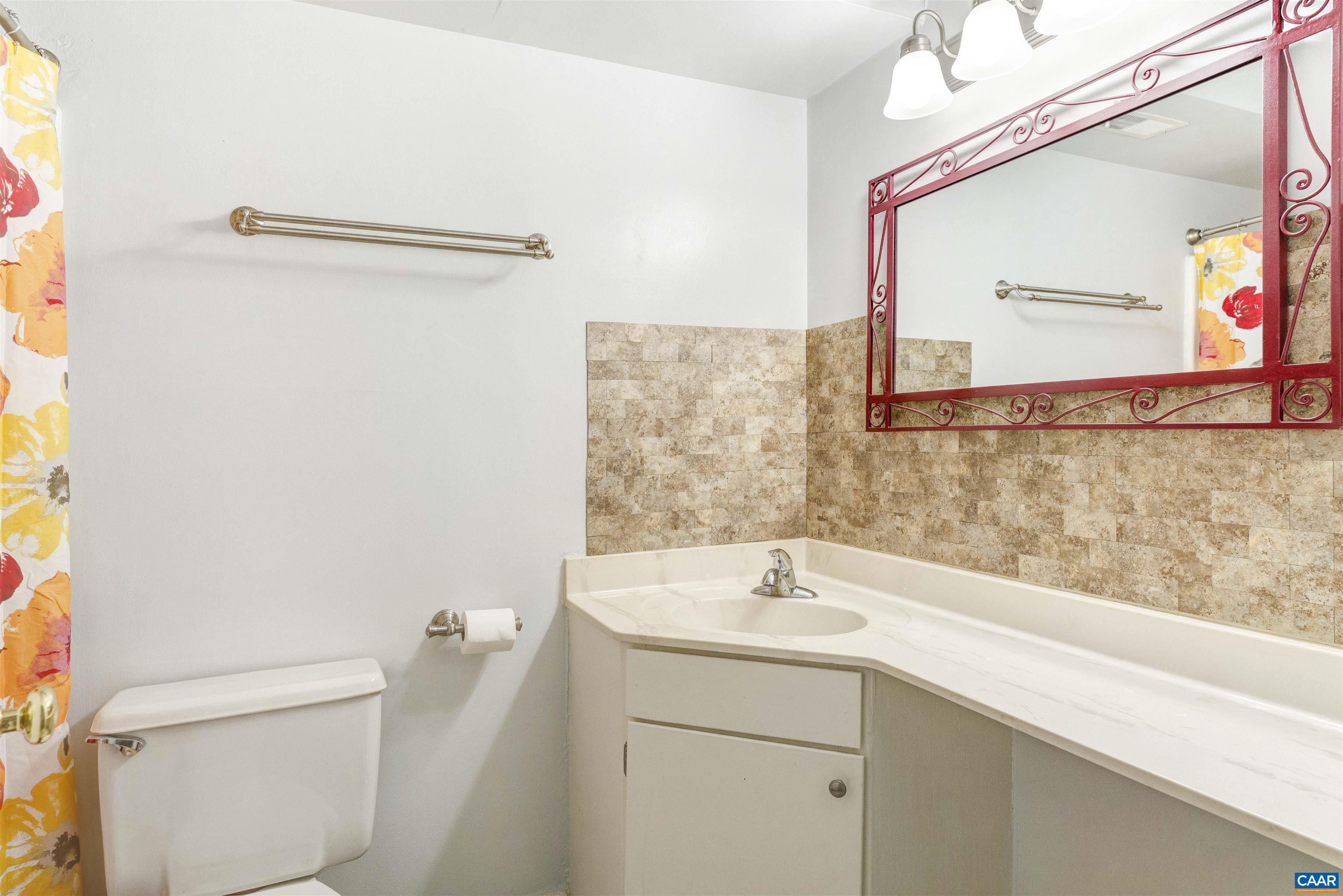 114 TURTLE CREEK RD, CHARLOTTESVILLE, Virginia 22901, 2 Bedrooms Bedrooms, ,2 BathroomsBathrooms,Residential,114 TURTLE CREEK RD,675561 MLS # 675561 114 TURTLE CREEK RD, CHARLOTTESVILLE, Virginia 22901, 2 Bedrooms Bedrooms, ,2 BathroomsBathrooms,Residential,114 TURTLE CREEK RD,675561 MLS # 675561