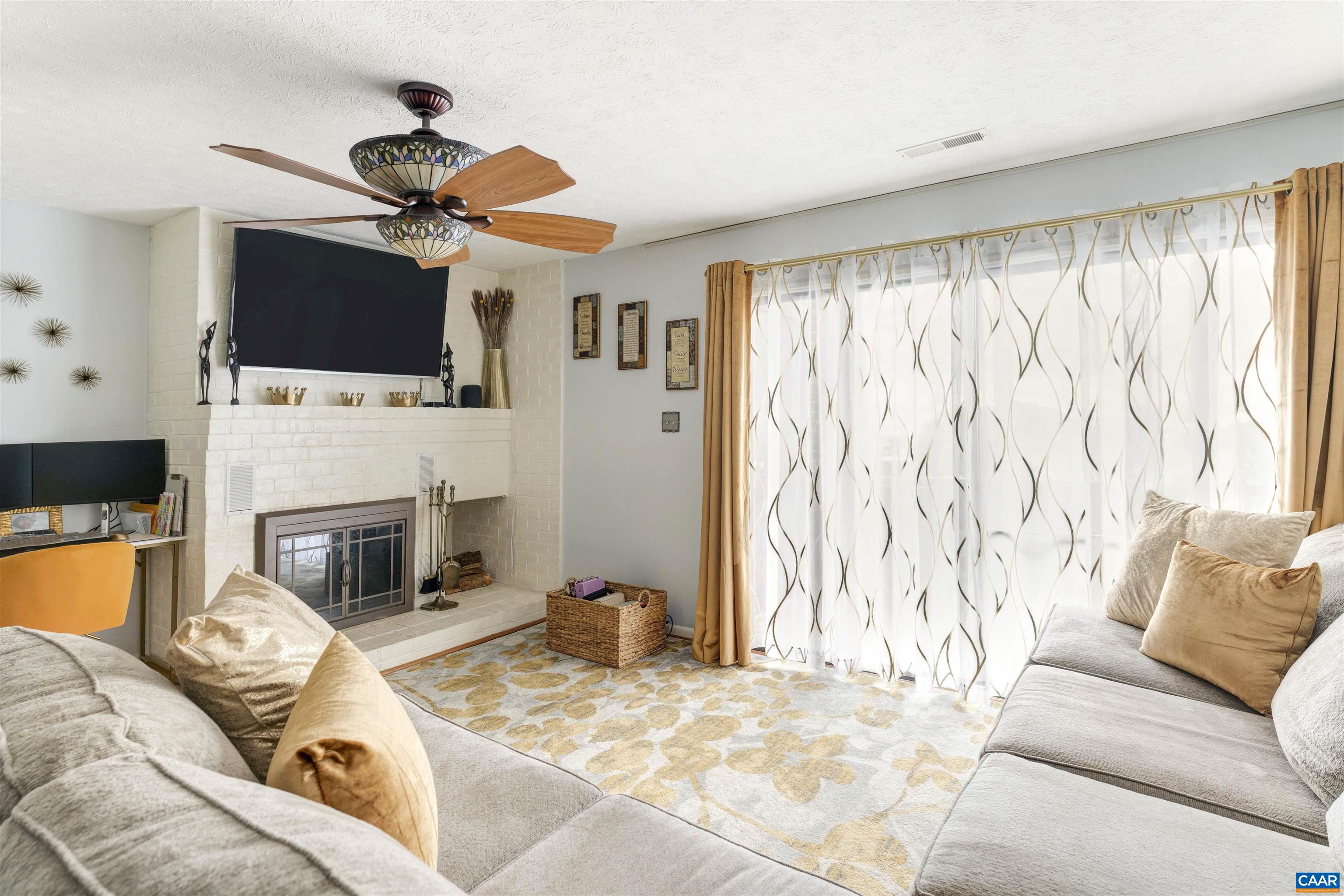 114 TURTLE CREEK RD, CHARLOTTESVILLE, Virginia 22901, 2 Bedrooms Bedrooms, ,2 BathroomsBathrooms,Residential,114 TURTLE CREEK RD,675561 MLS # 675561 114 TURTLE CREEK RD, CHARLOTTESVILLE, Virginia 22901, 2 Bedrooms Bedrooms, ,2 BathroomsBathrooms,Residential,114 TURTLE CREEK RD,675561 MLS # 675561