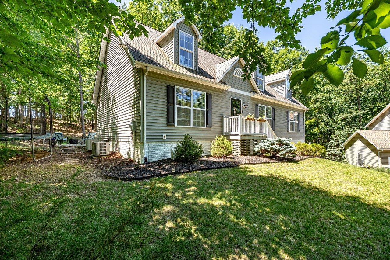 119 BURNERS CIR, MCGAHEYSVILLE, Virginia 22840, 5 Bedrooms Bedrooms, ,3 BathroomsBathrooms,Residential,119 BURNERS CIR,678033 MLS # 678033 119 BURNERS CIR, MCGAHEYSVILLE, Virginia 22840, 5 Bedrooms Bedrooms, ,3 BathroomsBathrooms,Residential,119 BURNERS CIR,678033 MLS # 678033