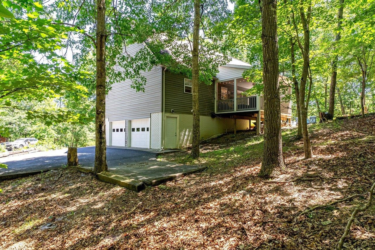 119 BURNERS CIR, MCGAHEYSVILLE, Virginia 22840, 5 Bedrooms Bedrooms, ,3 BathroomsBathrooms,Residential,119 BURNERS CIR,678033 MLS # 678033 119 BURNERS CIR, MCGAHEYSVILLE, Virginia 22840, 5 Bedrooms Bedrooms, ,3 BathroomsBathrooms,Residential,119 BURNERS CIR,678033 MLS # 678033