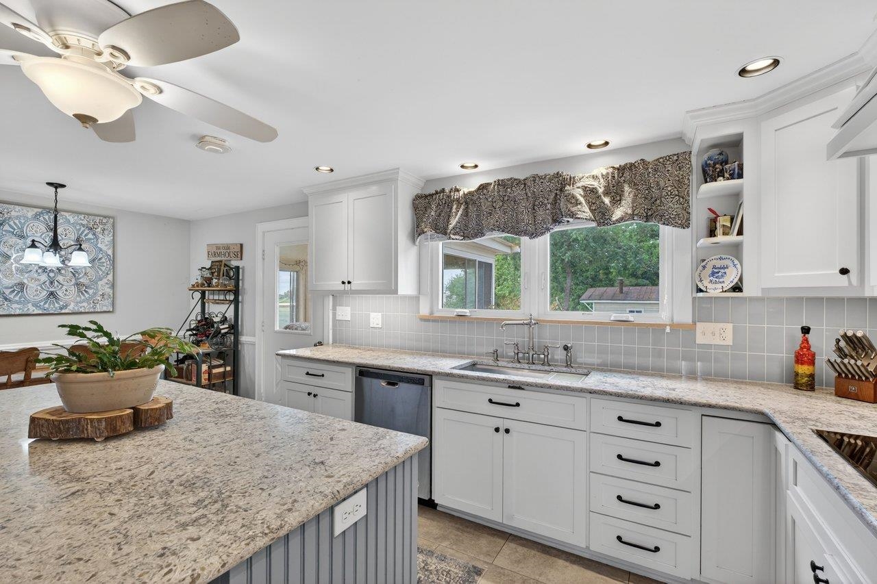 3398 OLD THIRTY THREE RD, ROCKINGHAM, Virginia 22801, 5 Bedrooms Bedrooms, ,3 BathroomsBathrooms,Residential,3398 OLD THIRTY THREE RD,678034 MLS # 678034 3398 OLD THIRTY THREE RD, ROCKINGHAM, Virginia 22801, 5 Bedrooms Bedrooms, ,3 BathroomsBathrooms,Residential,3398 OLD THIRTY THREE RD,678034 MLS # 678034
