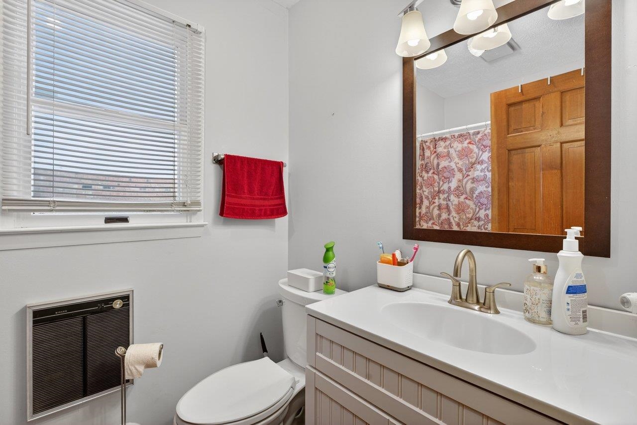 3398 OLD THIRTY THREE RD, ROCKINGHAM, Virginia 22801, 5 Bedrooms Bedrooms, ,3 BathroomsBathrooms,Residential,3398 OLD THIRTY THREE RD,678034 MLS # 678034 3398 OLD THIRTY THREE RD, ROCKINGHAM, Virginia 22801, 5 Bedrooms Bedrooms, ,3 BathroomsBathrooms,Residential,3398 OLD THIRTY THREE RD,678034 MLS # 678034