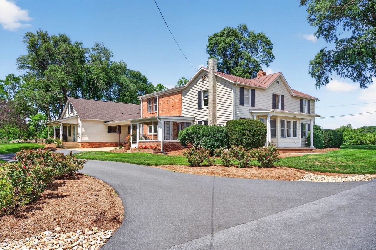 3398 OLD THIRTY THREE RD, ROCKINGHAM, Virginia 22801, 5 Bedrooms Bedrooms, ,3 BathroomsBathrooms,Residential,3398 OLD THIRTY THREE RD,678034 MLS # 678034 3398 OLD THIRTY THREE RD, ROCKINGHAM, Virginia 22801, 5 Bedrooms Bedrooms, ,3 BathroomsBathrooms,Residential,3398 OLD THIRTY THREE RD,678034 MLS # 678034