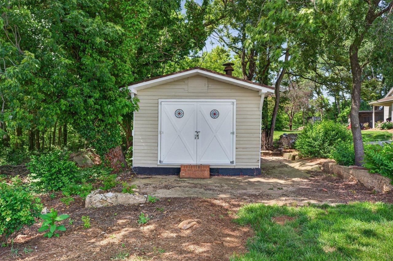 3398 OLD THIRTY THREE RD, ROCKINGHAM, Virginia 22801, 5 Bedrooms Bedrooms, ,3 BathroomsBathrooms,Residential,3398 OLD THIRTY THREE RD,678034 MLS # 678034 3398 OLD THIRTY THREE RD, ROCKINGHAM, Virginia 22801, 5 Bedrooms Bedrooms, ,3 BathroomsBathrooms,Residential,3398 OLD THIRTY THREE RD,678034 MLS # 678034