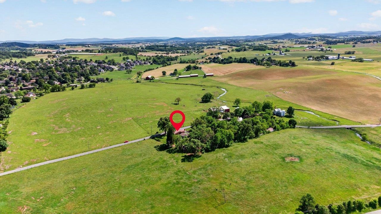 3398 OLD THIRTY THREE RD, ROCKINGHAM, Virginia 22801, 5 Bedrooms Bedrooms, ,3 BathroomsBathrooms,Residential,3398 OLD THIRTY THREE RD,678034 MLS # 678034 3398 OLD THIRTY THREE RD, ROCKINGHAM, Virginia 22801, 5 Bedrooms Bedrooms, ,3 BathroomsBathrooms,Residential,3398 OLD THIRTY THREE RD,678034 MLS # 678034