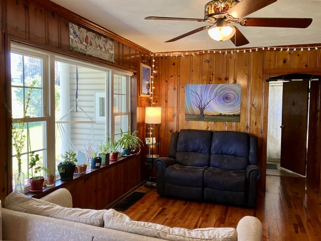 371 NATIONAL AVE, STAUNTON, Virginia 24401, 4 Bedrooms Bedrooms, ,1 BathroomBathrooms,Residential,371 NATIONAL AVE,678042 MLS # 678042 371 NATIONAL AVE, STAUNTON, Virginia 24401, 4 Bedrooms Bedrooms, ,1 BathroomBathrooms,Residential,371 NATIONAL AVE,678042 MLS # 678042