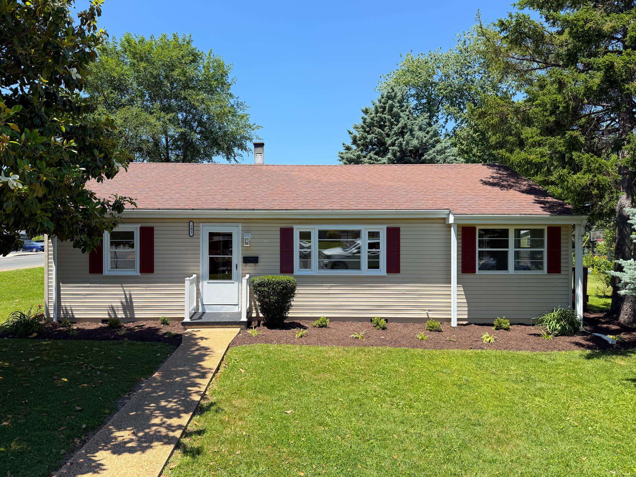 101 LOUDOUN AVE, WAYNESBORO, Virginia 22980, 3 Bedrooms Bedrooms, ,2 BathroomsBathrooms,Residential,101 LOUDOUN AVE,678052 MLS # 678052 101 LOUDOUN AVE, WAYNESBORO, Virginia 22980, 3 Bedrooms Bedrooms, ,2 BathroomsBathrooms,Residential,101 LOUDOUN AVE,678052 MLS # 678052