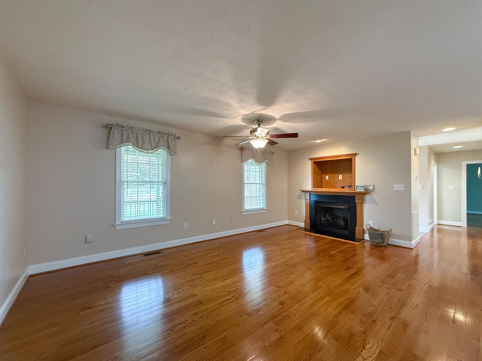 43 LYNN CIR, STUARTS DRAFT, Virginia 24477, 3 Bedrooms Bedrooms, ,2 BathroomsBathrooms,Residential,43 LYNN CIR,678054 MLS # 678054 43 LYNN CIR, STUARTS DRAFT, Virginia 24477, 3 Bedrooms Bedrooms, ,2 BathroomsBathrooms,Residential,43 LYNN CIR,678054 MLS # 678054