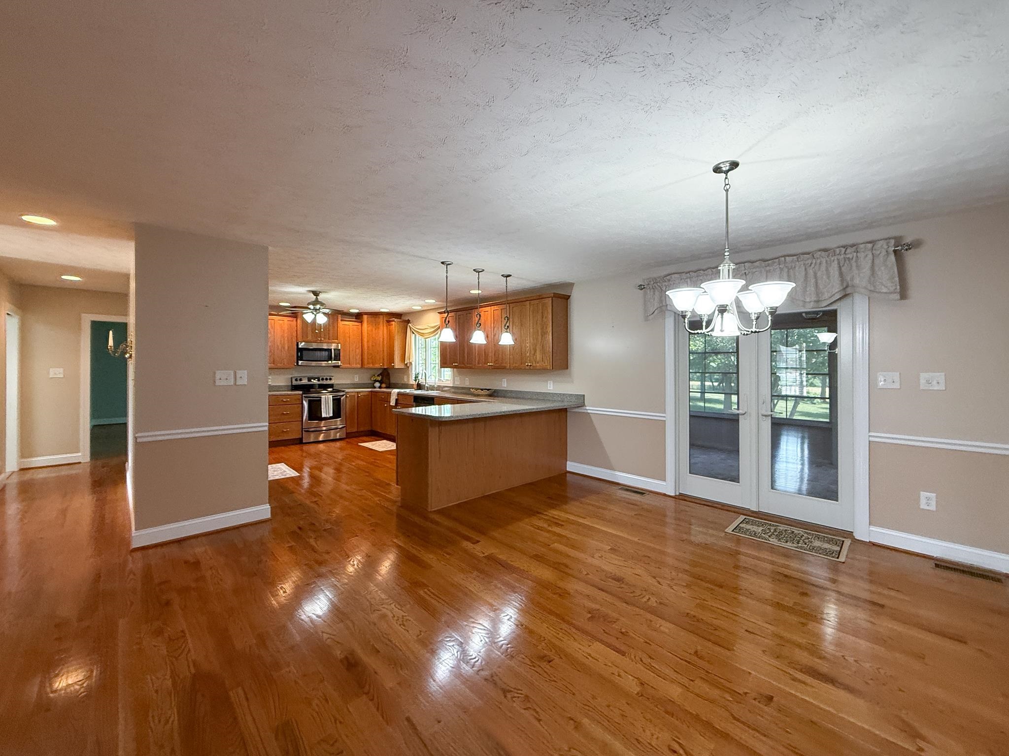 43 LYNN CIR, STUARTS DRAFT, Virginia 24477, 3 Bedrooms Bedrooms, ,2 BathroomsBathrooms,Residential,43 LYNN CIR,678054 MLS # 678054 43 LYNN CIR, STUARTS DRAFT, Virginia 24477, 3 Bedrooms Bedrooms, ,2 BathroomsBathrooms,Residential,43 LYNN CIR,678054 MLS # 678054
