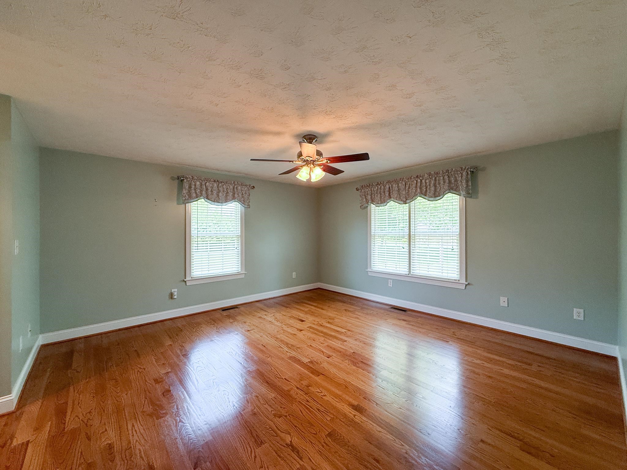 43 LYNN CIR, STUARTS DRAFT, Virginia 24477, 3 Bedrooms Bedrooms, ,2 BathroomsBathrooms,Residential,43 LYNN CIR,678054 MLS # 678054 43 LYNN CIR, STUARTS DRAFT, Virginia 24477, 3 Bedrooms Bedrooms, ,2 BathroomsBathrooms,Residential,43 LYNN CIR,678054 MLS # 678054