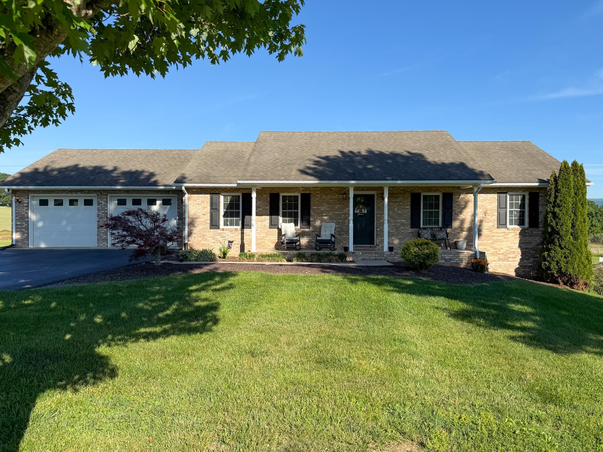 3660 OLD GREENVILLE RD, STAUNTON, Virginia 24401, 3 Bedrooms Bedrooms, ,2 BathroomsBathrooms,Residential,3660 OLD GREENVILLE RD,678057 MLS # 678057