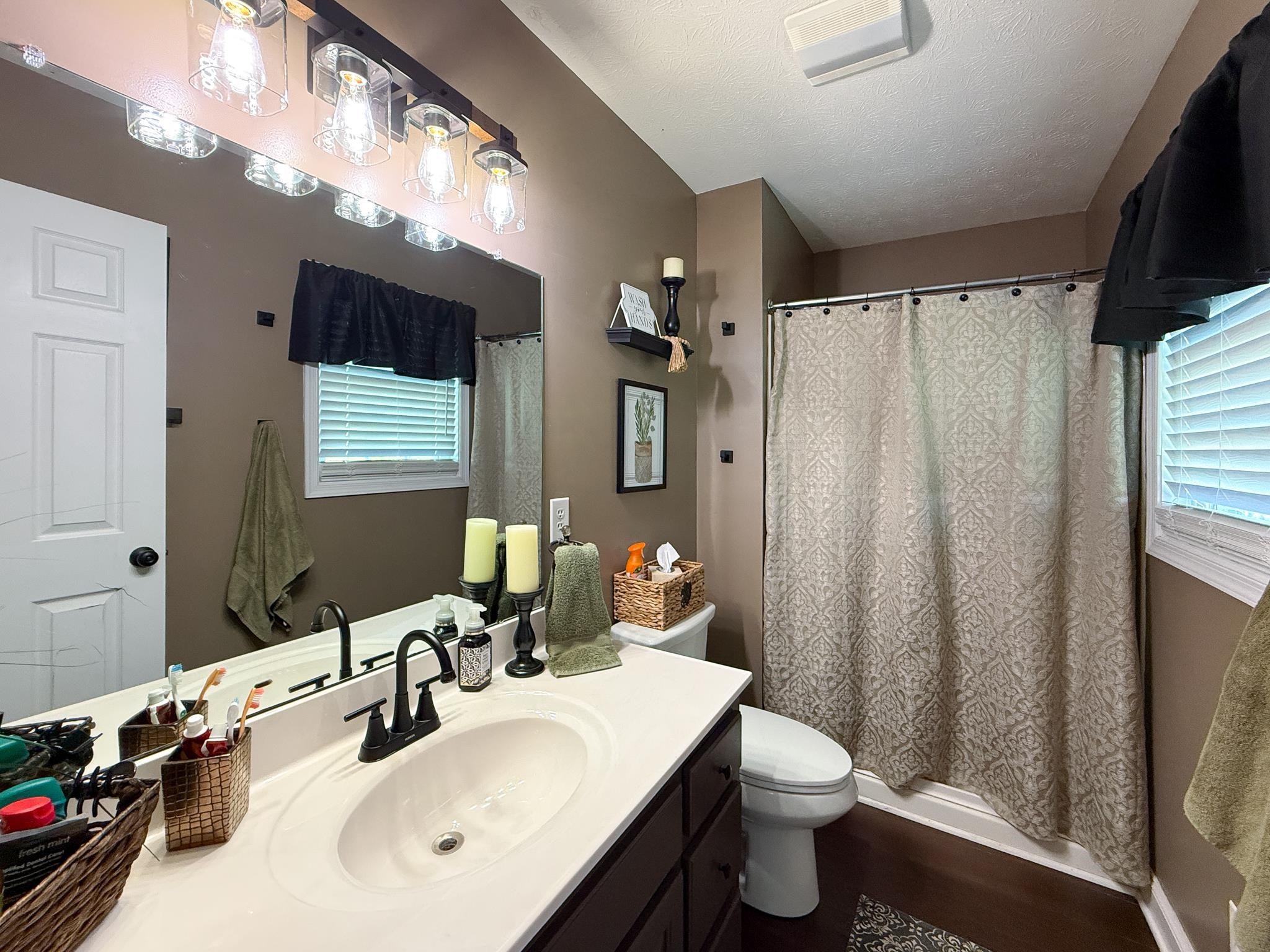 3660 OLD GREENVILLE RD, STAUNTON, Virginia 24401, 3 Bedrooms Bedrooms, ,2 BathroomsBathrooms,Residential,3660 OLD GREENVILLE RD,678057 MLS # 678057