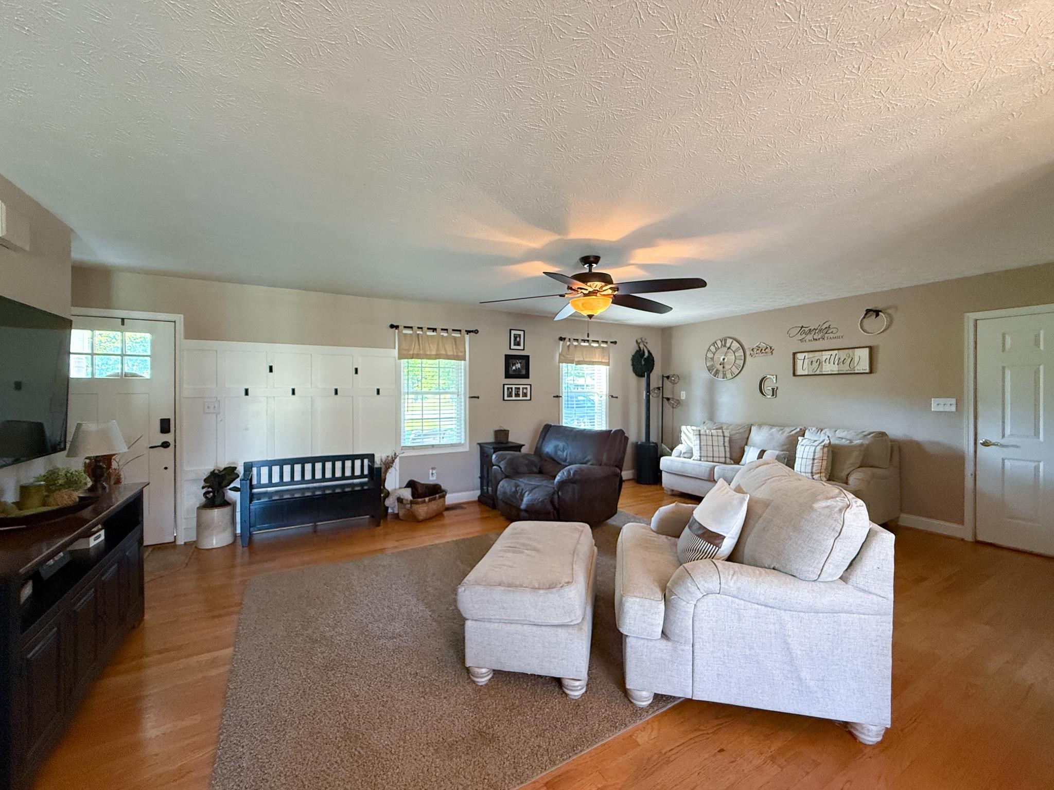 3660 OLD GREENVILLE RD, STAUNTON, Virginia 24401, 3 Bedrooms Bedrooms, ,2 BathroomsBathrooms,Residential,3660 OLD GREENVILLE RD,678057 MLS # 678057