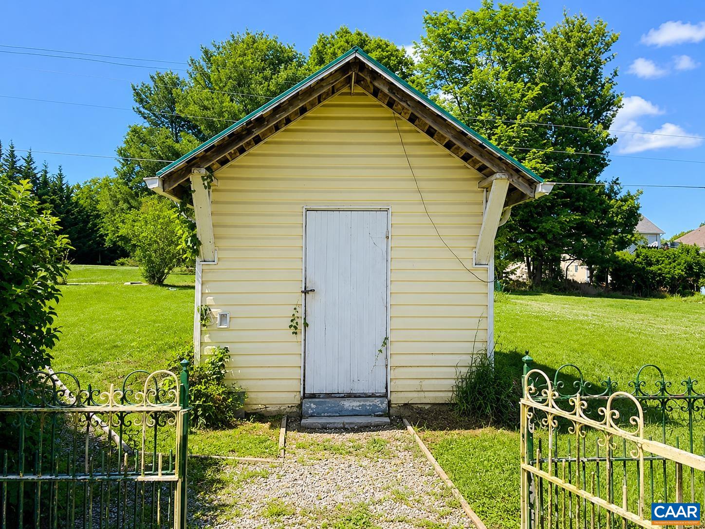 871 NEW HOPE RD, STAUNTON, Virginia 24401, 2 Bedrooms Bedrooms, ,1 BathroomBathrooms,Residential,871 NEW HOPE RD,678058 MLS # 678058
