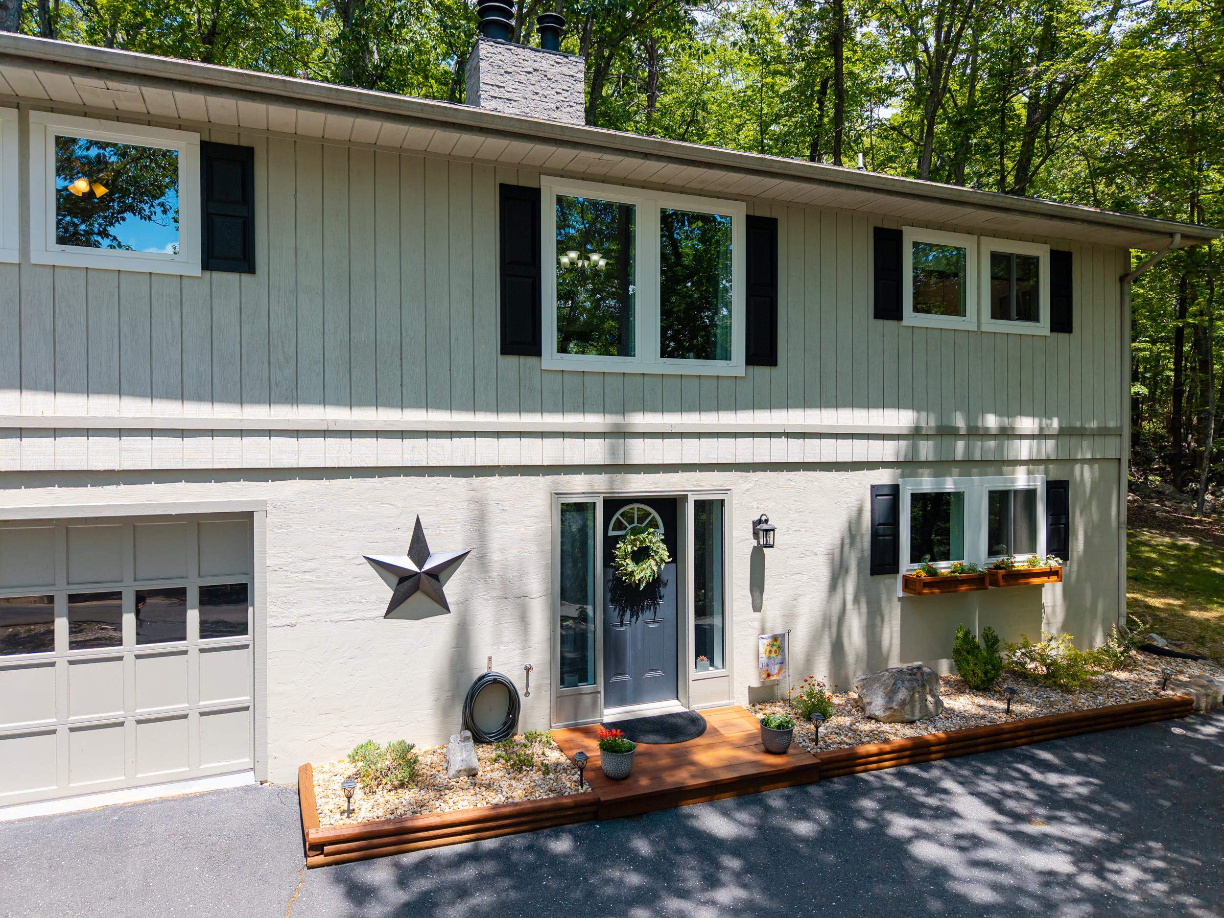 294 CONGERS LN, MCGAHEYSVILLE, Virginia 22840, 3 Bedrooms Bedrooms, ,2 BathroomsBathrooms,Residential,294 CONGERS LN,678059 MLS # 678059 294 CONGERS LN, MCGAHEYSVILLE, Virginia 22840, 3 Bedrooms Bedrooms, ,2 BathroomsBathrooms,Residential,294 CONGERS LN,678059 MLS # 678059