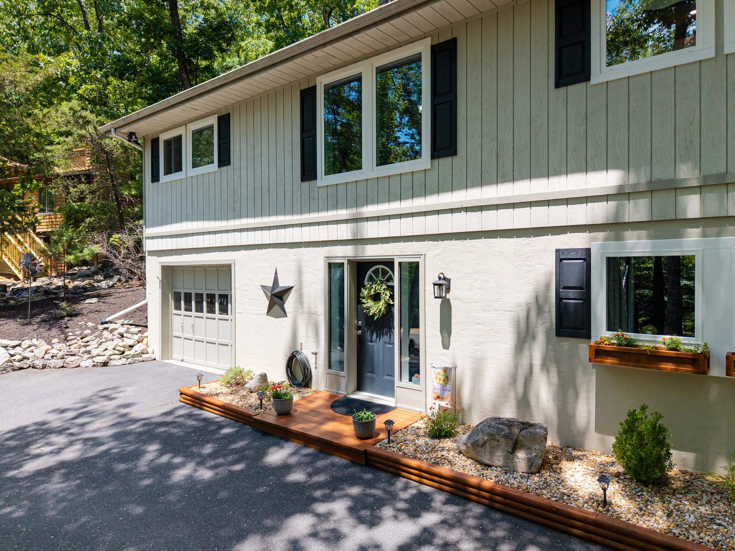 294 CONGERS LN, MCGAHEYSVILLE, Virginia 22840, 3 Bedrooms Bedrooms, ,2 BathroomsBathrooms,Residential,294 CONGERS LN,678059 MLS # 678059 294 CONGERS LN, MCGAHEYSVILLE, Virginia 22840, 3 Bedrooms Bedrooms, ,2 BathroomsBathrooms,Residential,294 CONGERS LN,678059 MLS # 678059