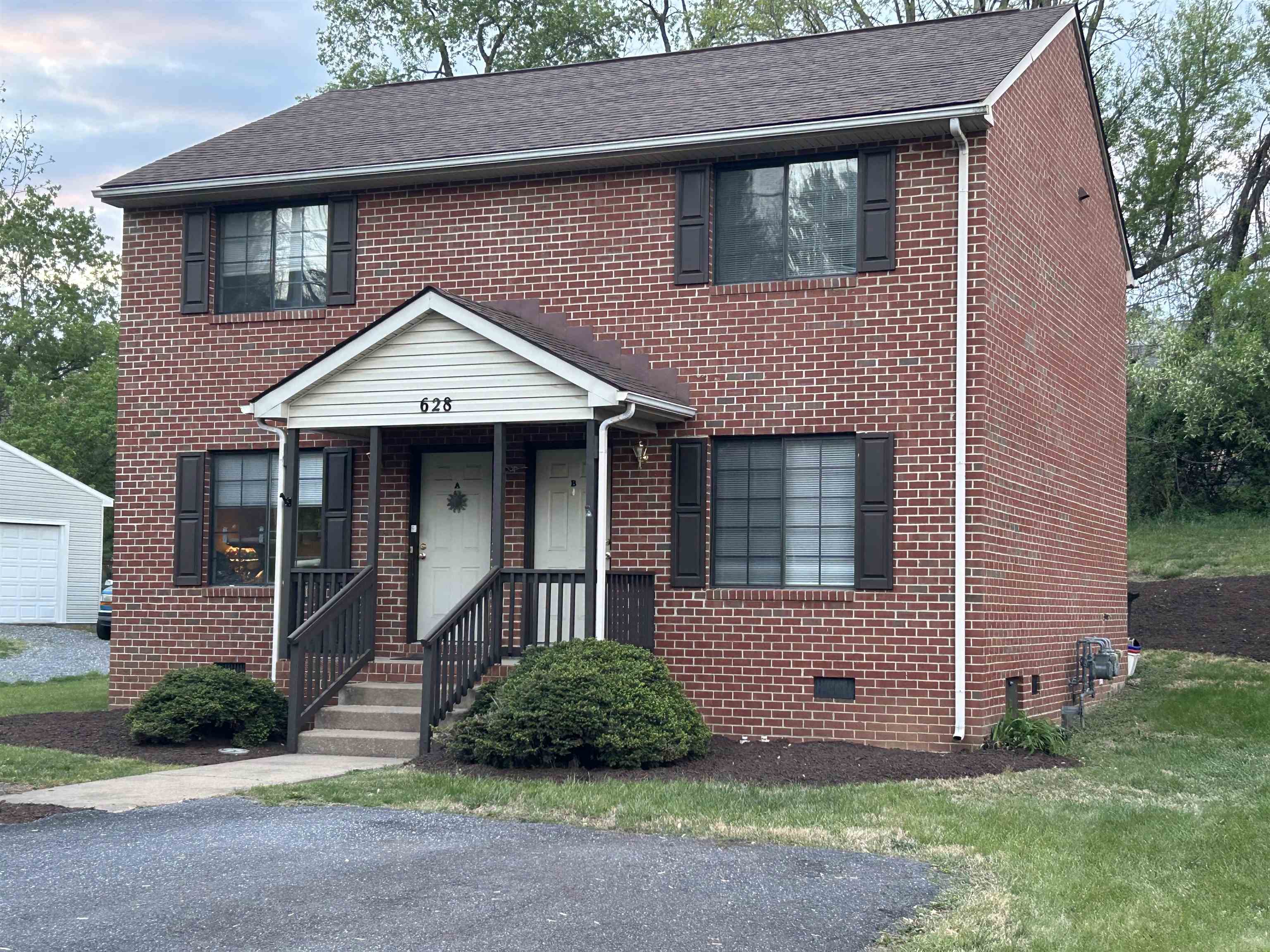 628 & 630 D ST, STAUNTON, Virginia 24401, ,Residential,628 & 630 D ST,657103 MLS # 657103 628 & 630 D ST, STAUNTON, Virginia 24401, ,Residential,628 & 630 D ST,657103 MLS # 657103
