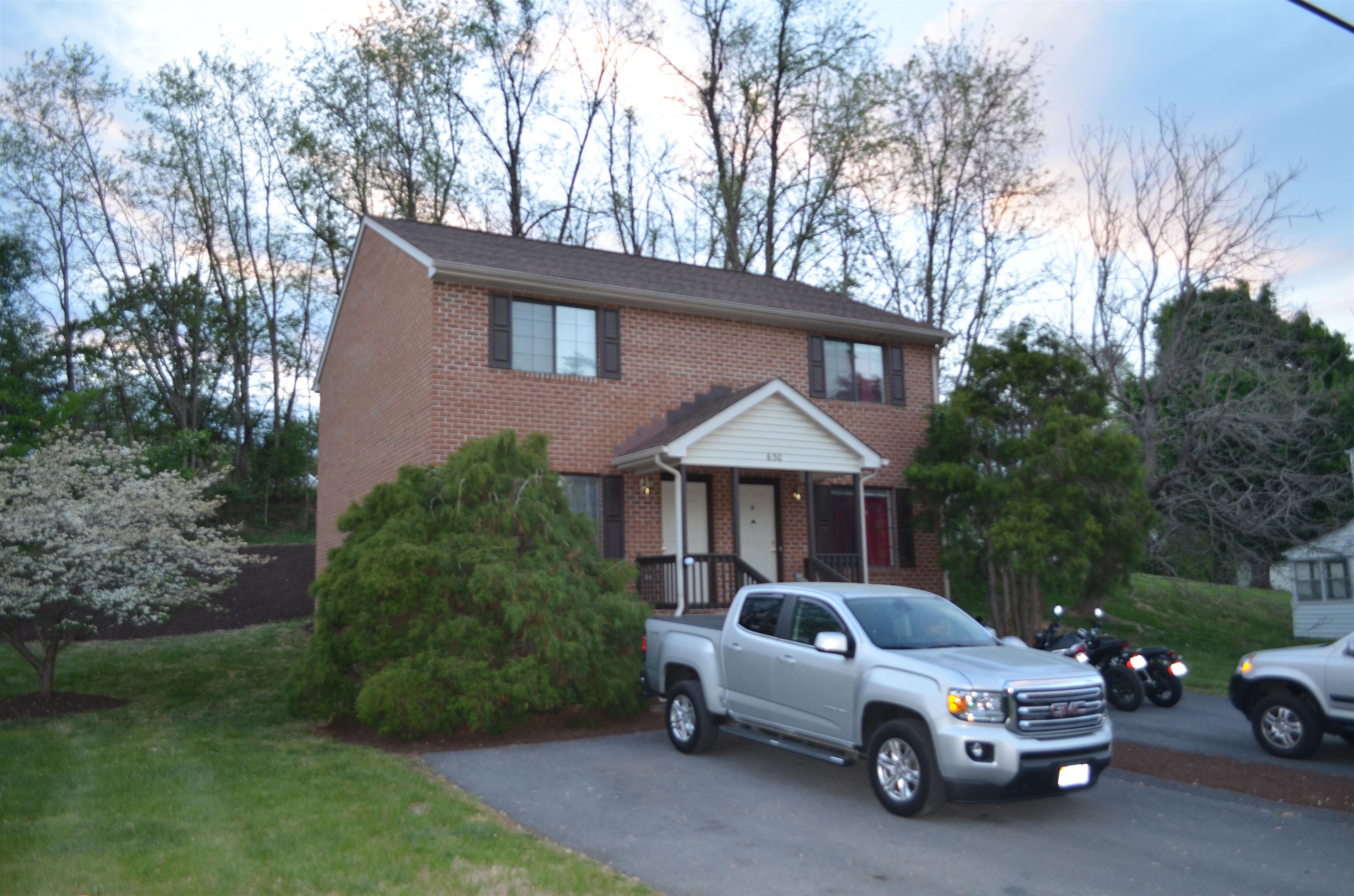 628 & 630 D ST, STAUNTON, Virginia 24401, ,Residential,628 & 630 D ST,657103 MLS # 657103 628 & 630 D ST, STAUNTON, Virginia 24401, ,Residential,628 & 630 D ST,657103 MLS # 657103