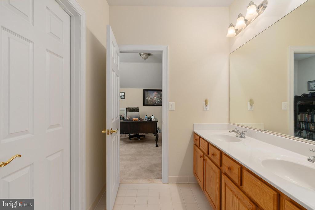 8622 LAROQUE RUN DR, FREDERICKSBURG, Virginia 22407, 4 Bedrooms Bedrooms, ,4 BathroomsBathrooms,Residential,8622 LAROQUE RUN DR,VASP2042228 MLS # VASP2042228 8622 LAROQUE RUN DR, FREDERICKSBURG, Virginia 22407, 4 Bedrooms Bedrooms, ,4 BathroomsBathrooms,Residential,8622 LAROQUE RUN DR,VASP2042228 MLS # VASP2042228