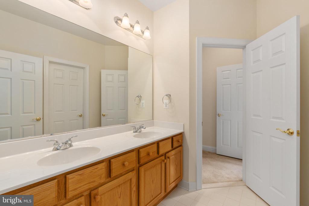 8622 LAROQUE RUN DR, FREDERICKSBURG, Virginia 22407, 4 Bedrooms Bedrooms, ,4 BathroomsBathrooms,Residential,8622 LAROQUE RUN DR,VASP2042228 MLS # VASP2042228 8622 LAROQUE RUN DR, FREDERICKSBURG, Virginia 22407, 4 Bedrooms Bedrooms, ,4 BathroomsBathrooms,Residential,8622 LAROQUE RUN DR,VASP2042228 MLS # VASP2042228