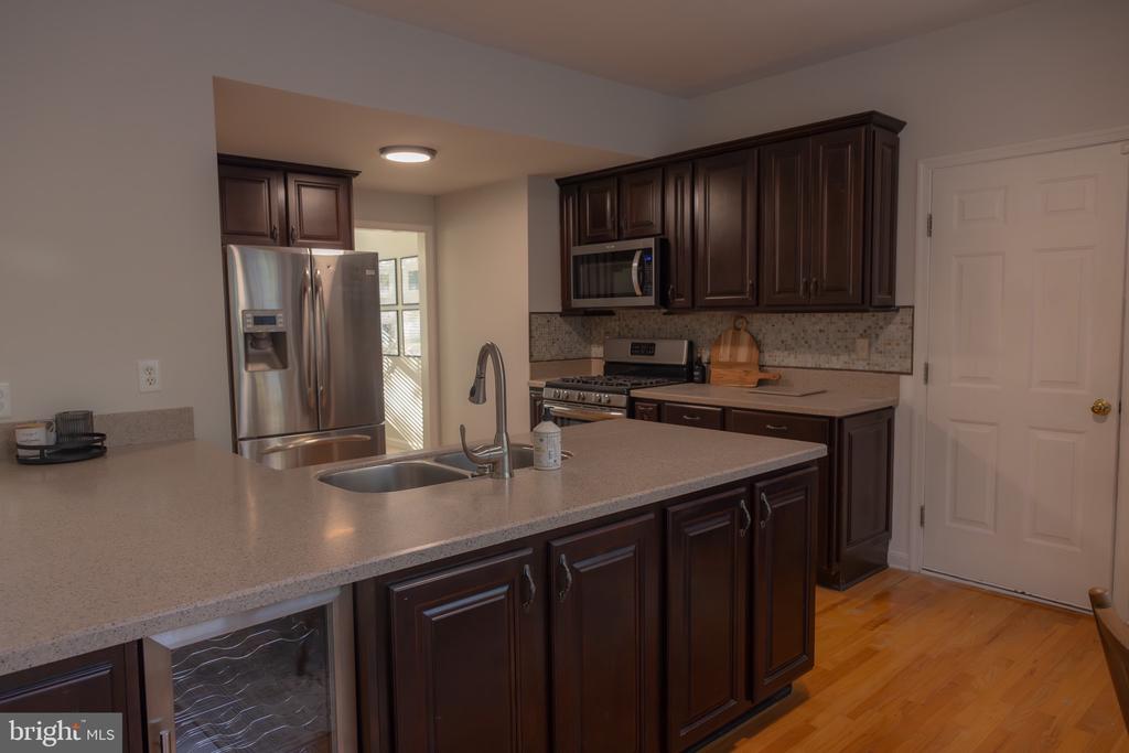 8411 ELDORADO DR, MARSHALL, Virginia 20115, 3 Bedrooms Bedrooms, ,2 BathroomsBathrooms,Residential,8411 ELDORADO DR,VAFQ2022206 MLS # VAFQ2022206 8411 ELDORADO DR, MARSHALL, Virginia 20115, 3 Bedrooms Bedrooms, ,2 BathroomsBathrooms,Residential,8411 ELDORADO DR,VAFQ2022206 MLS # VAFQ2022206