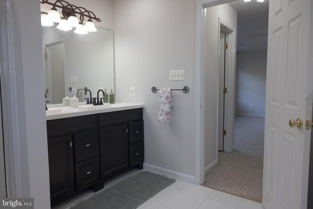 8411 ELDORADO DR, MARSHALL, Virginia 20115, 3 Bedrooms Bedrooms, ,2 BathroomsBathrooms,Residential,8411 ELDORADO DR,VAFQ2022206 MLS # VAFQ2022206 8411 ELDORADO DR, MARSHALL, Virginia 20115, 3 Bedrooms Bedrooms, ,2 BathroomsBathrooms,Residential,8411 ELDORADO DR,VAFQ2022206 MLS # VAFQ2022206