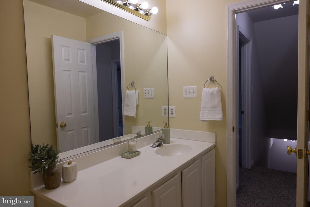 8411 ELDORADO DR, MARSHALL, Virginia 20115, 3 Bedrooms Bedrooms, ,2 BathroomsBathrooms,Residential,8411 ELDORADO DR,VAFQ2022206 MLS # VAFQ2022206 8411 ELDORADO DR, MARSHALL, Virginia 20115, 3 Bedrooms Bedrooms, ,2 BathroomsBathrooms,Residential,8411 ELDORADO DR,VAFQ2022206 MLS # VAFQ2022206