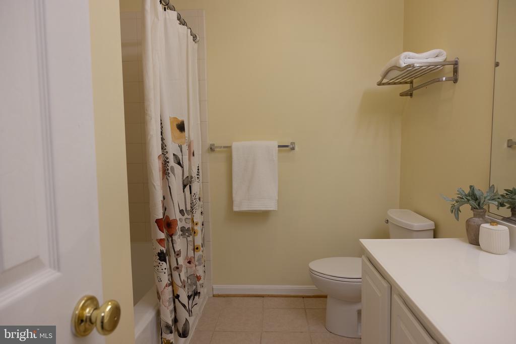8411 ELDORADO DR, MARSHALL, Virginia 20115, 3 Bedrooms Bedrooms, ,2 BathroomsBathrooms,Residential,8411 ELDORADO DR,VAFQ2022206 MLS # VAFQ2022206 8411 ELDORADO DR, MARSHALL, Virginia 20115, 3 Bedrooms Bedrooms, ,2 BathroomsBathrooms,Residential,8411 ELDORADO DR,VAFQ2022206 MLS # VAFQ2022206