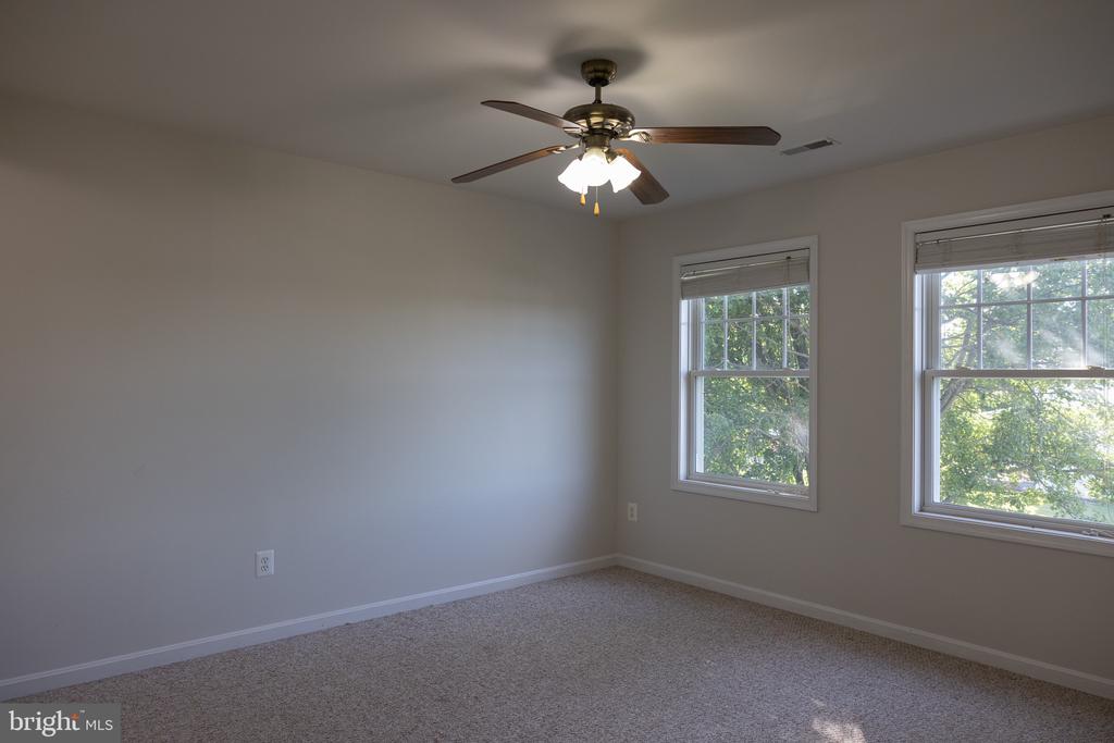 8411 ELDORADO DR, MARSHALL, Virginia 20115, 3 Bedrooms Bedrooms, ,2 BathroomsBathrooms,Residential,8411 ELDORADO DR,VAFQ2022206 MLS # VAFQ2022206 8411 ELDORADO DR, MARSHALL, Virginia 20115, 3 Bedrooms Bedrooms, ,2 BathroomsBathrooms,Residential,8411 ELDORADO DR,VAFQ2022206 MLS # VAFQ2022206