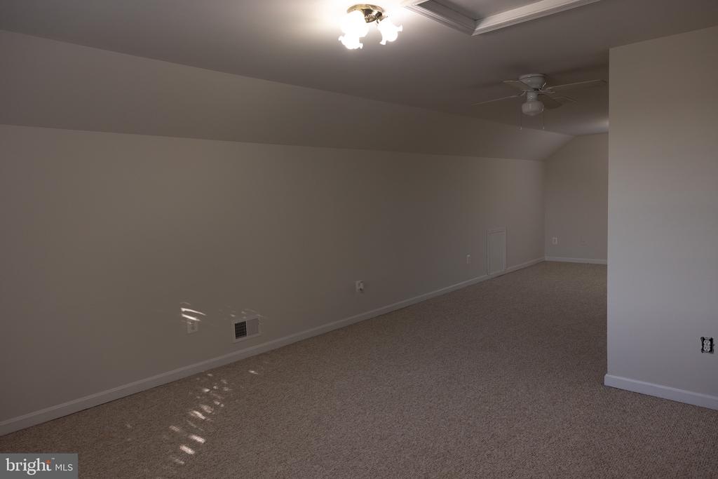 8411 ELDORADO DR, MARSHALL, Virginia 20115, 3 Bedrooms Bedrooms, ,2 BathroomsBathrooms,Residential,8411 ELDORADO DR,VAFQ2022206 MLS # VAFQ2022206 8411 ELDORADO DR, MARSHALL, Virginia 20115, 3 Bedrooms Bedrooms, ,2 BathroomsBathrooms,Residential,8411 ELDORADO DR,VAFQ2022206 MLS # VAFQ2022206