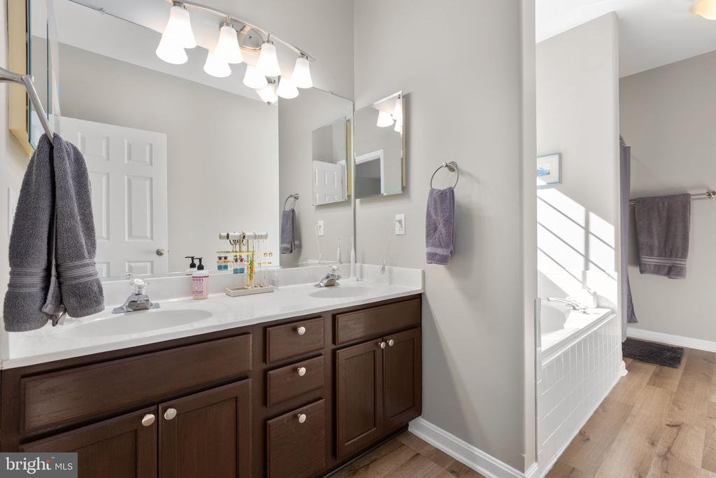 4210 STONEHAVEN WAY, FREDERICKSBURG, Virginia 22408, 3 Bedrooms Bedrooms, ,2 BathroomsBathrooms,Residential,4210 STONEHAVEN WAY,VASP2042332 MLS # VASP2042332 4210 STONEHAVEN WAY, FREDERICKSBURG, Virginia 22408, 3 Bedrooms Bedrooms, ,2 BathroomsBathrooms,Residential,4210 STONEHAVEN WAY,VASP2042332 MLS # VASP2042332