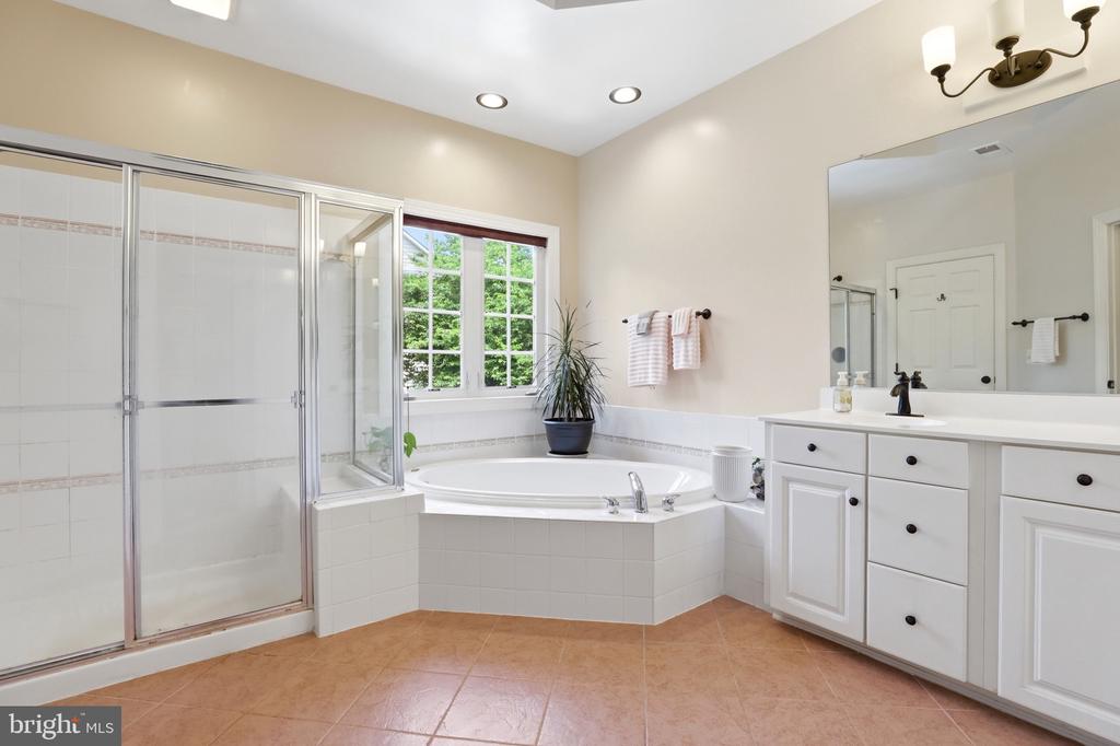 7584 BALD EAGLE DR, WARRENTON, Virginia 20187, 5 Bedrooms Bedrooms, ,3 BathroomsBathrooms,Residential,7584 BALD EAGLE DR,VAFQ2022302 MLS # VAFQ2022302 7584 BALD EAGLE DR, WARRENTON, Virginia 20187, 5 Bedrooms Bedrooms, ,3 BathroomsBathrooms,Residential,7584 BALD EAGLE DR,VAFQ2022302 MLS # VAFQ2022302