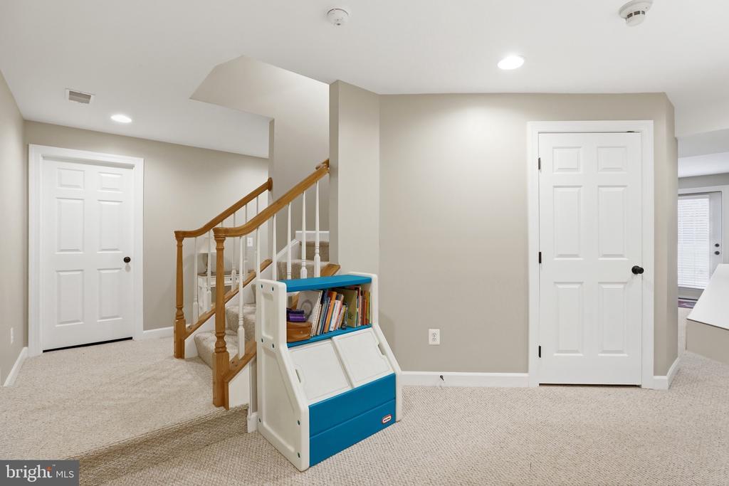 7584 BALD EAGLE DR, WARRENTON, Virginia 20187, 5 Bedrooms Bedrooms, ,3 BathroomsBathrooms,Residential,7584 BALD EAGLE DR,VAFQ2022302 MLS # VAFQ2022302 7584 BALD EAGLE DR, WARRENTON, Virginia 20187, 5 Bedrooms Bedrooms, ,3 BathroomsBathrooms,Residential,7584 BALD EAGLE DR,VAFQ2022302 MLS # VAFQ2022302