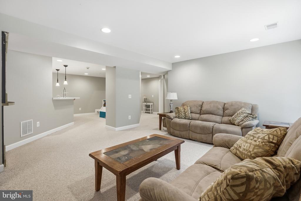 7584 BALD EAGLE DR, WARRENTON, Virginia 20187, 5 Bedrooms Bedrooms, ,3 BathroomsBathrooms,Residential,7584 BALD EAGLE DR,VAFQ2022302 MLS # VAFQ2022302 7584 BALD EAGLE DR, WARRENTON, Virginia 20187, 5 Bedrooms Bedrooms, ,3 BathroomsBathrooms,Residential,7584 BALD EAGLE DR,VAFQ2022302 MLS # VAFQ2022302