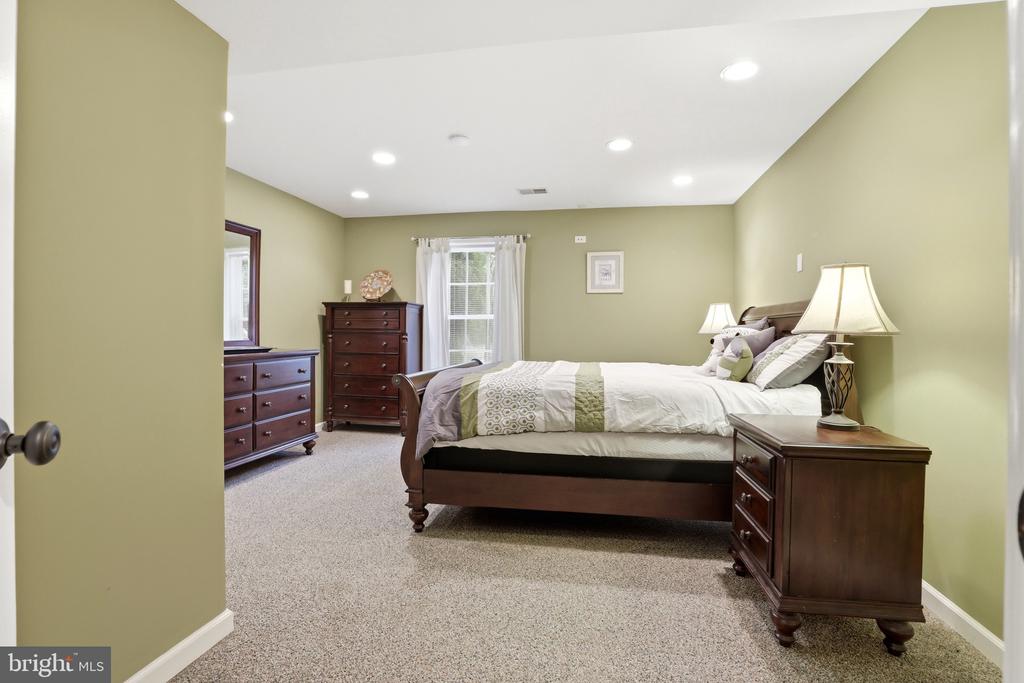 7584 BALD EAGLE DR, WARRENTON, Virginia 20187, 5 Bedrooms Bedrooms, ,3 BathroomsBathrooms,Residential,7584 BALD EAGLE DR,VAFQ2022302 MLS # VAFQ2022302 7584 BALD EAGLE DR, WARRENTON, Virginia 20187, 5 Bedrooms Bedrooms, ,3 BathroomsBathrooms,Residential,7584 BALD EAGLE DR,VAFQ2022302 MLS # VAFQ2022302