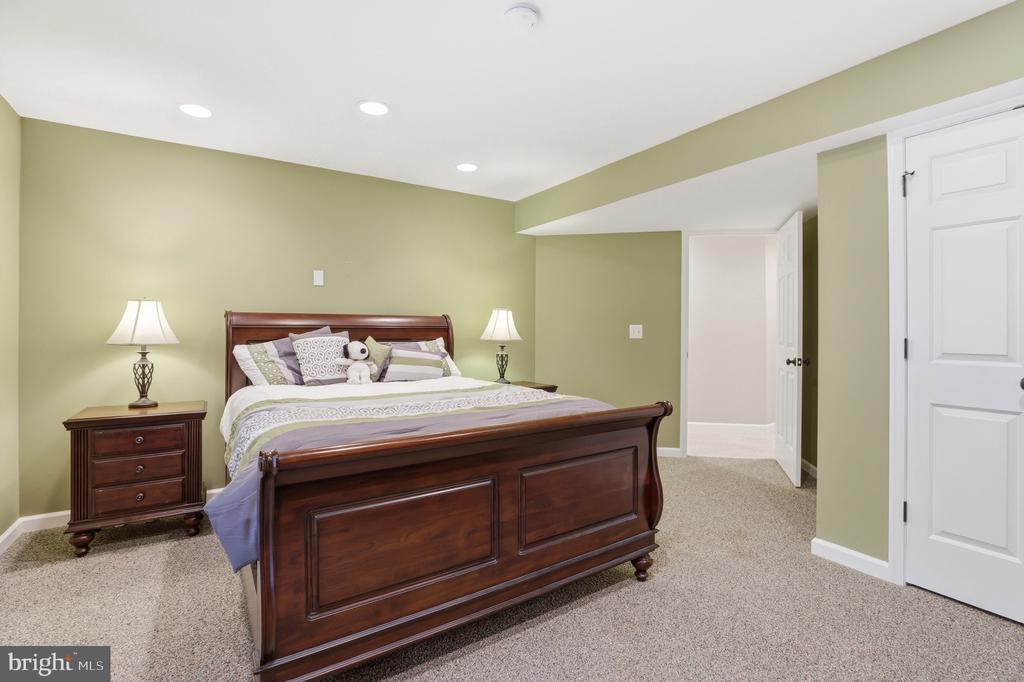 7584 BALD EAGLE DR, WARRENTON, Virginia 20187, 5 Bedrooms Bedrooms, ,3 BathroomsBathrooms,Residential,7584 BALD EAGLE DR,VAFQ2022302 MLS # VAFQ2022302 7584 BALD EAGLE DR, WARRENTON, Virginia 20187, 5 Bedrooms Bedrooms, ,3 BathroomsBathrooms,Residential,7584 BALD EAGLE DR,VAFQ2022302 MLS # VAFQ2022302