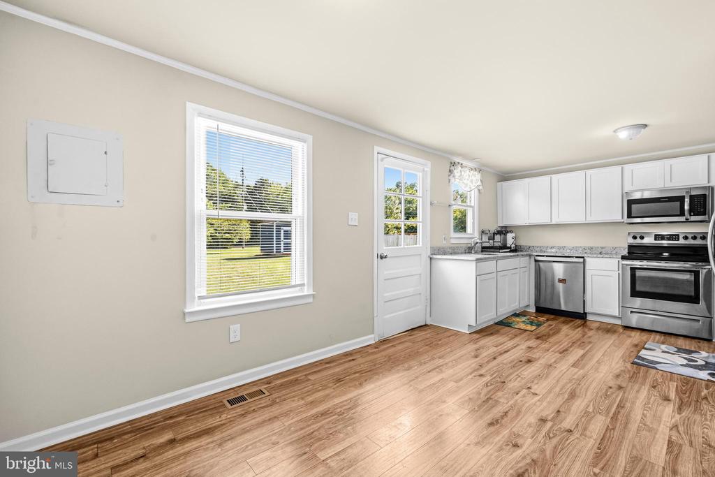 8425 PAMUNKEY RD, SPOTSYLVANIA, Virginia 22551, 3 Bedrooms Bedrooms, ,1 BathroomBathrooms,Residential,8425 PAMUNKEY RD,VASP2041272 MLS # VASP2041272 8425 PAMUNKEY RD, SPOTSYLVANIA, Virginia 22551, 3 Bedrooms Bedrooms, ,1 BathroomBathrooms,Residential,8425 PAMUNKEY RD,VASP2041272 MLS # VASP2041272