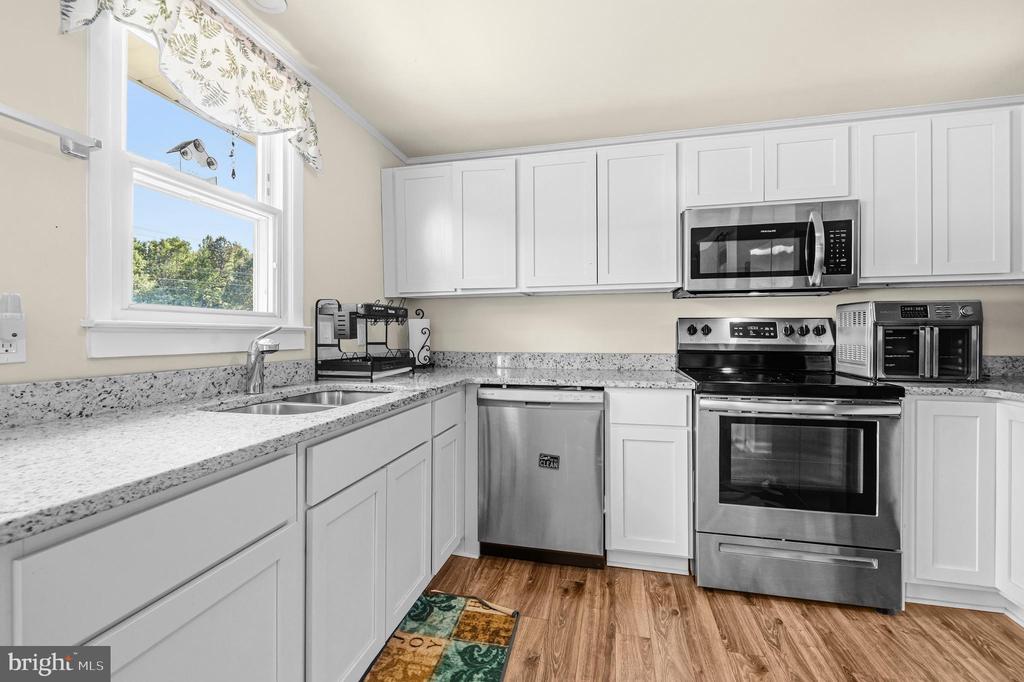 8425 PAMUNKEY RD, SPOTSYLVANIA, Virginia 22551, 3 Bedrooms Bedrooms, ,1 BathroomBathrooms,Residential,8425 PAMUNKEY RD,VASP2041272 MLS # VASP2041272 8425 PAMUNKEY RD, SPOTSYLVANIA, Virginia 22551, 3 Bedrooms Bedrooms, ,1 BathroomBathrooms,Residential,8425 PAMUNKEY RD,VASP2041272 MLS # VASP2041272