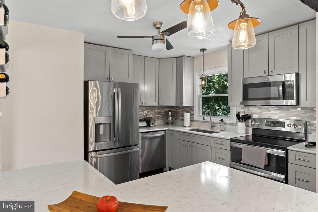 7403 WATERFORD LN, WARRENTON, Virginia 20187, 4 Bedrooms Bedrooms, ,3 BathroomsBathrooms,Residential,7403 WATERFORD LN,VAFQ2022218 MLS # VAFQ2022218 7403 WATERFORD LN, WARRENTON, Virginia 20187, 4 Bedrooms Bedrooms, ,3 BathroomsBathrooms,Residential,7403 WATERFORD LN,VAFQ2022218 MLS # VAFQ2022218