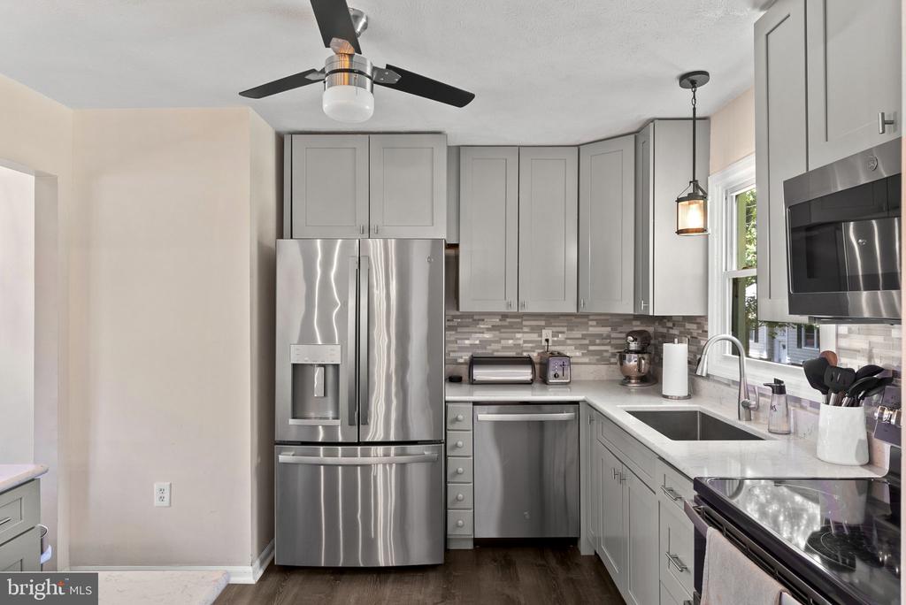 7403 WATERFORD LN, WARRENTON, Virginia 20187, 4 Bedrooms Bedrooms, ,3 BathroomsBathrooms,Residential,7403 WATERFORD LN,VAFQ2022218 MLS # VAFQ2022218 7403 WATERFORD LN, WARRENTON, Virginia 20187, 4 Bedrooms Bedrooms, ,3 BathroomsBathrooms,Residential,7403 WATERFORD LN,VAFQ2022218 MLS # VAFQ2022218